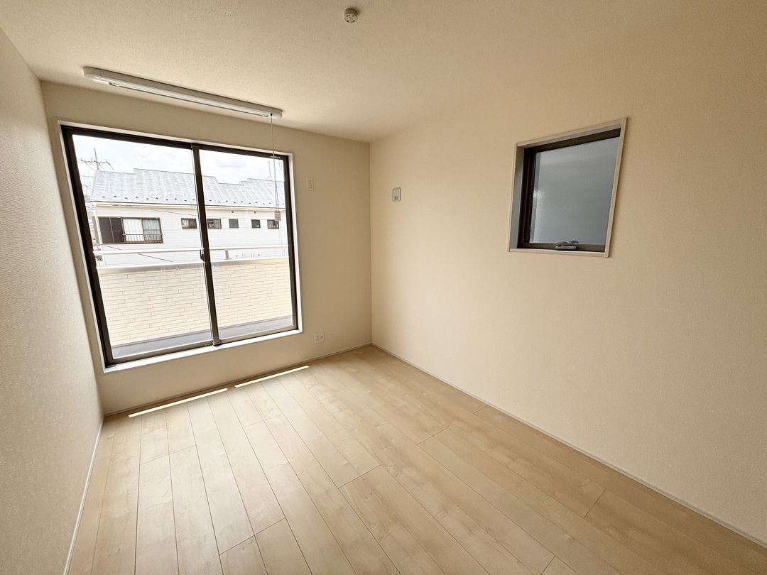 洋室1約6帖 三郷市早稲田5丁目新築戸建