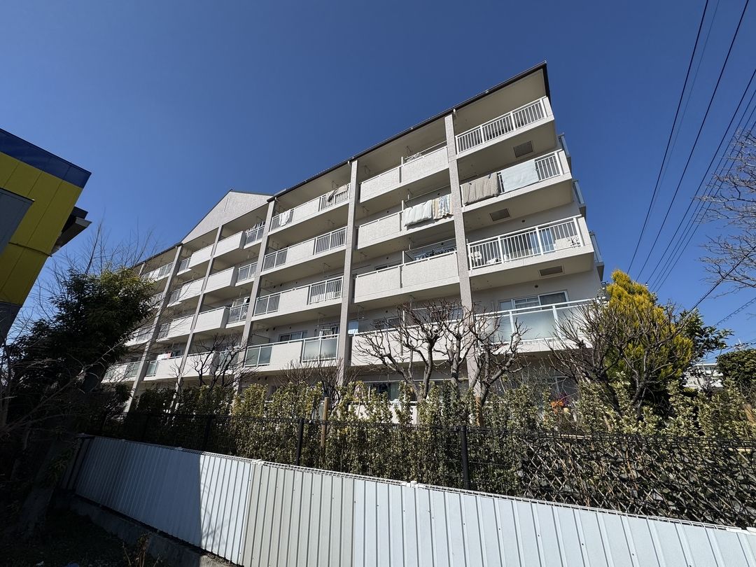 外観 アミティ三郷早稲田1号棟