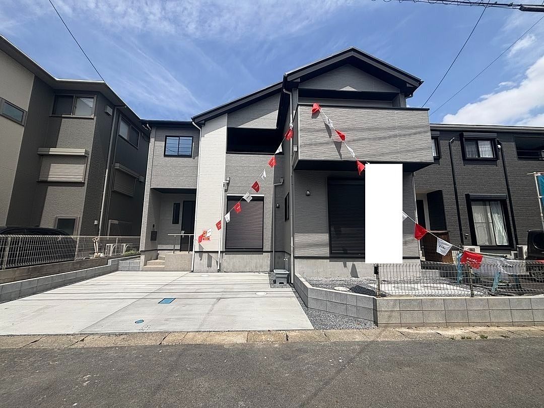 三郷市後谷新築戸建・土地面積：131.55㎡（約39.79坪）3LDK・全居室にウォークインクローゼット付き♪LDK約21.6帖！新三郷駅徒歩約15分の好立地！資料請求だけでも大歓迎♪お気軽にお問い合わせください。