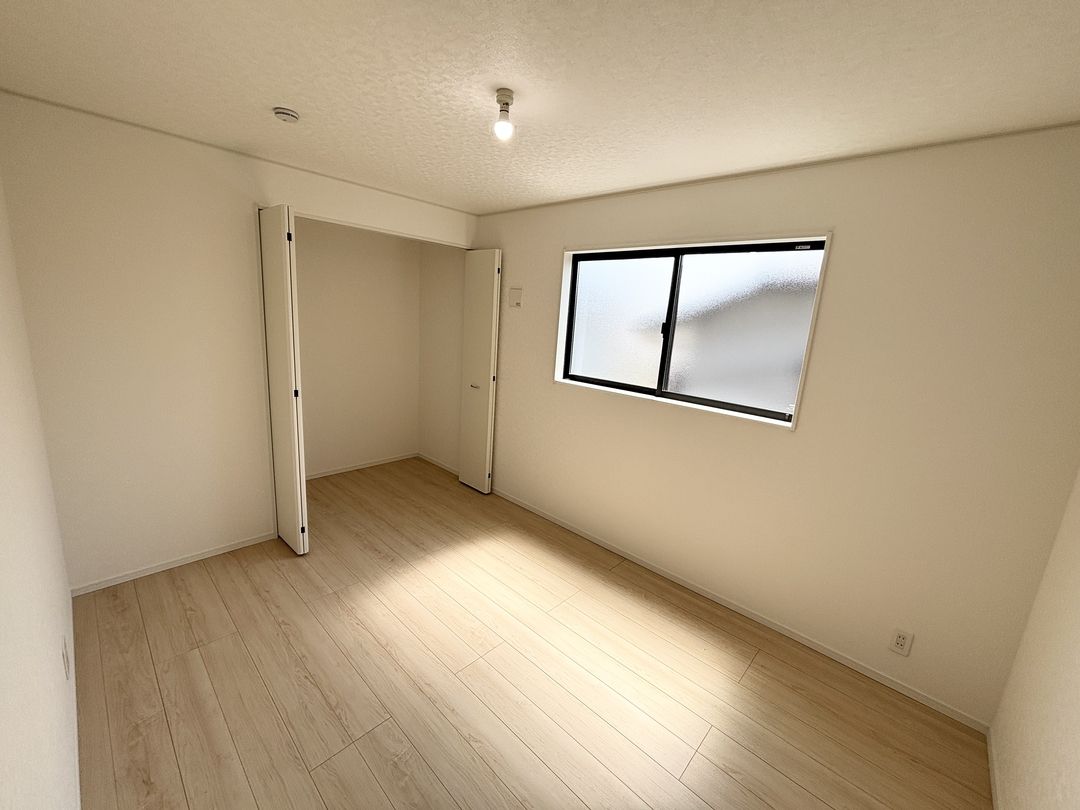 洋室2約6帖 三郷市戸ケ崎5丁目新築戸建