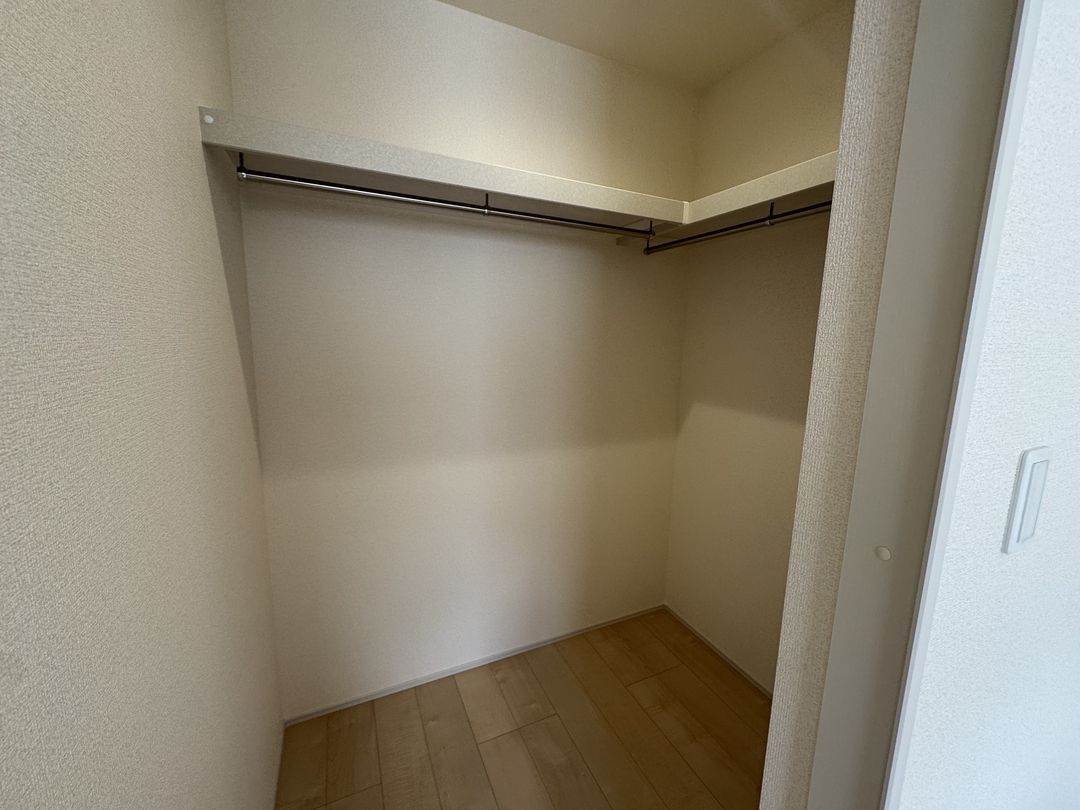 ウォークインクローゼット 三郷市戸ケ崎3丁目新築戸建4号棟