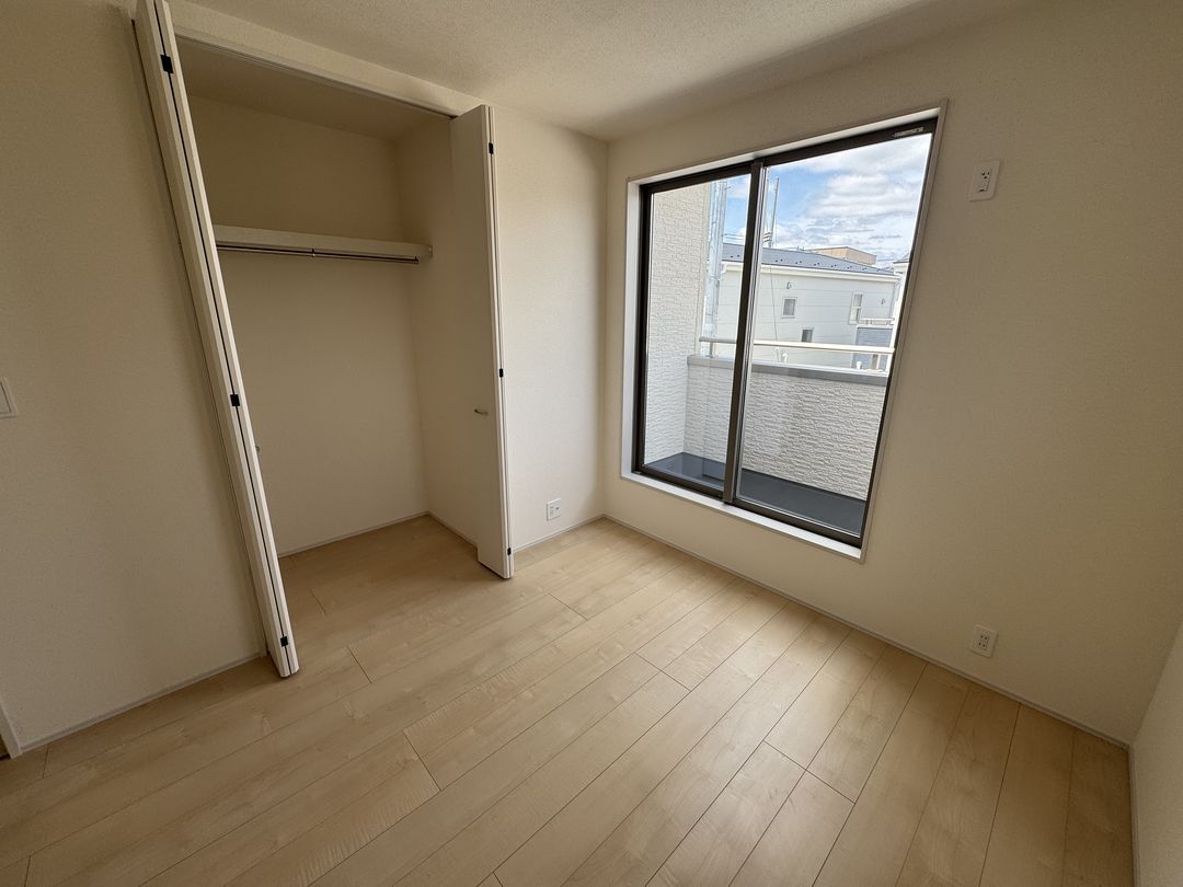 洋室約5.25帖 三郷市戸ケ崎3丁目新築戸建4号棟