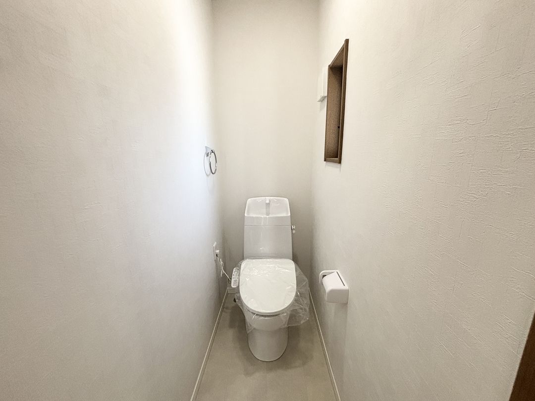 2階トイレ 三郷市彦成1丁目中古戸建
